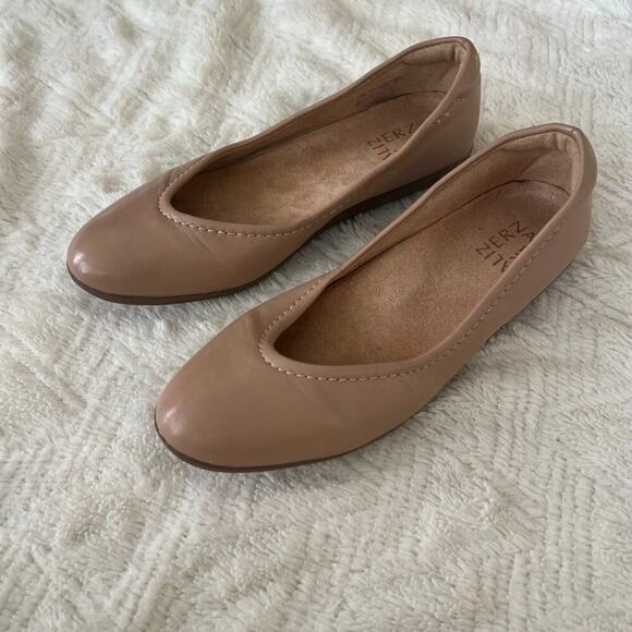 Naturalizer Beige Nude Leather Ballet Flats - Picture 2 of 10